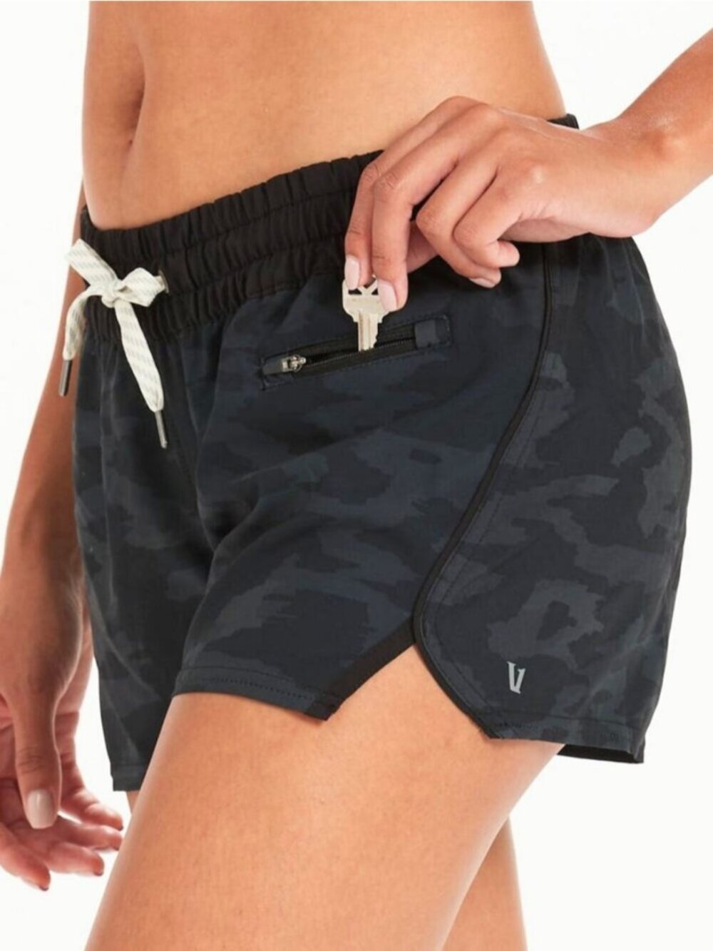 VUORI Women's Clementine Short Size Small Black Camo